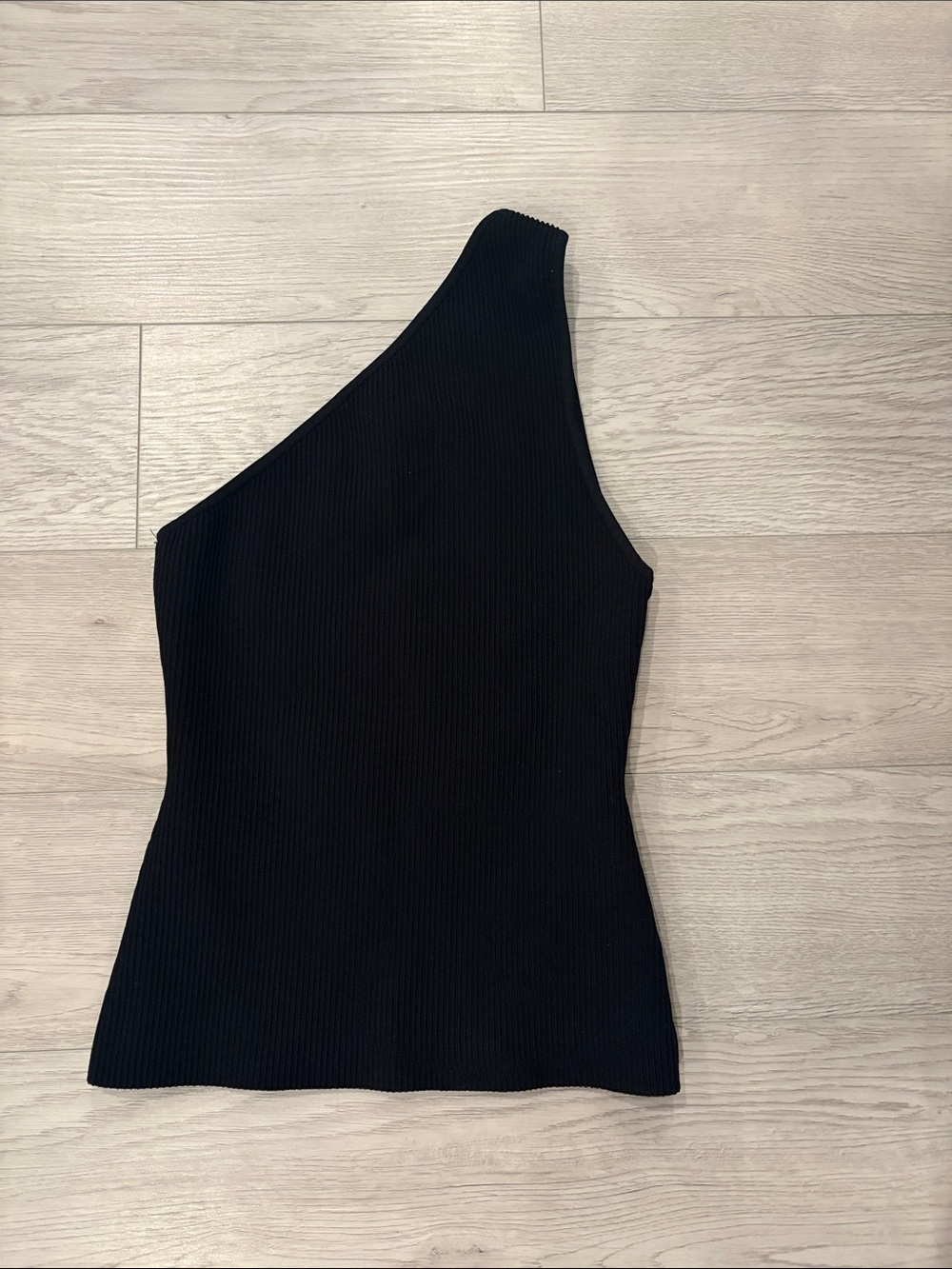 Babaton One-Shoulder Ribbed Black Top